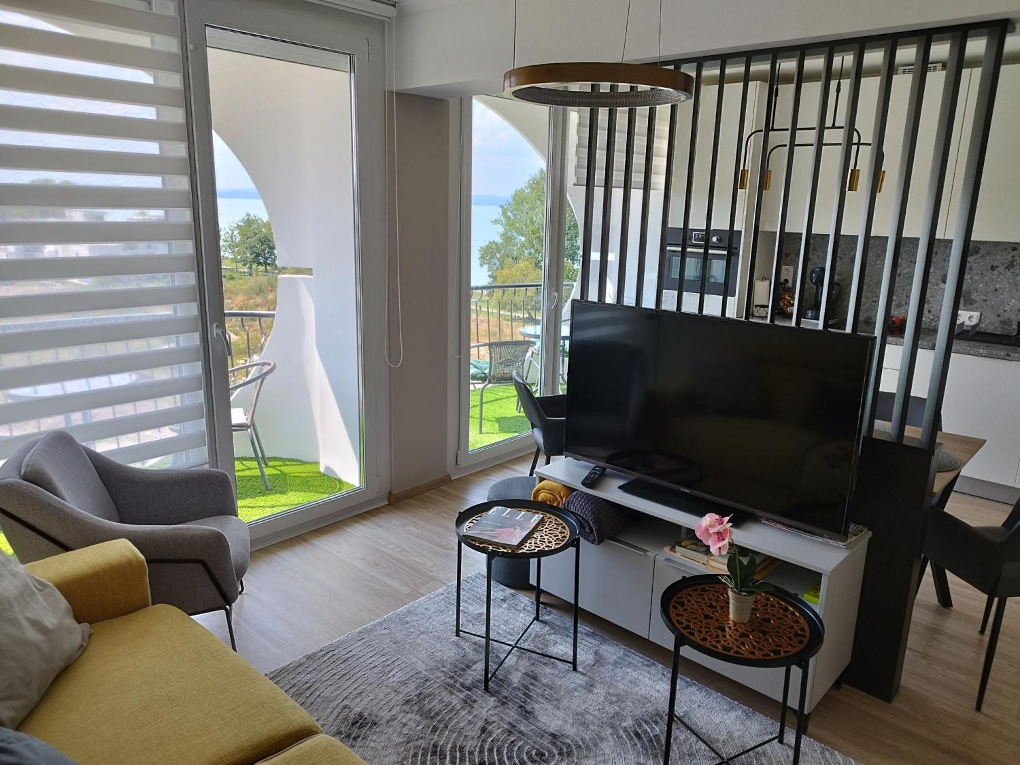 Silver Harmony Apartman Siofok Exterior photo