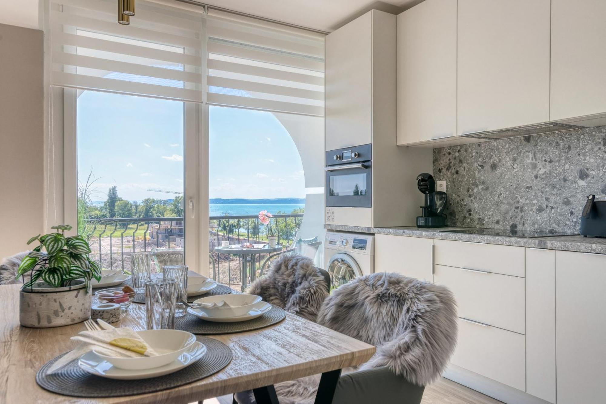 Silver Harmony Apartman Siofok Exterior photo